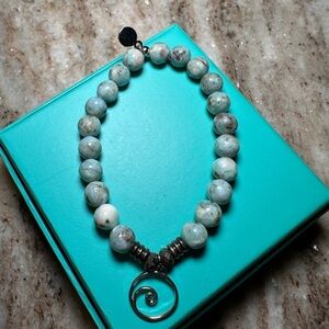 Elegant Blue Beaded Bracelet